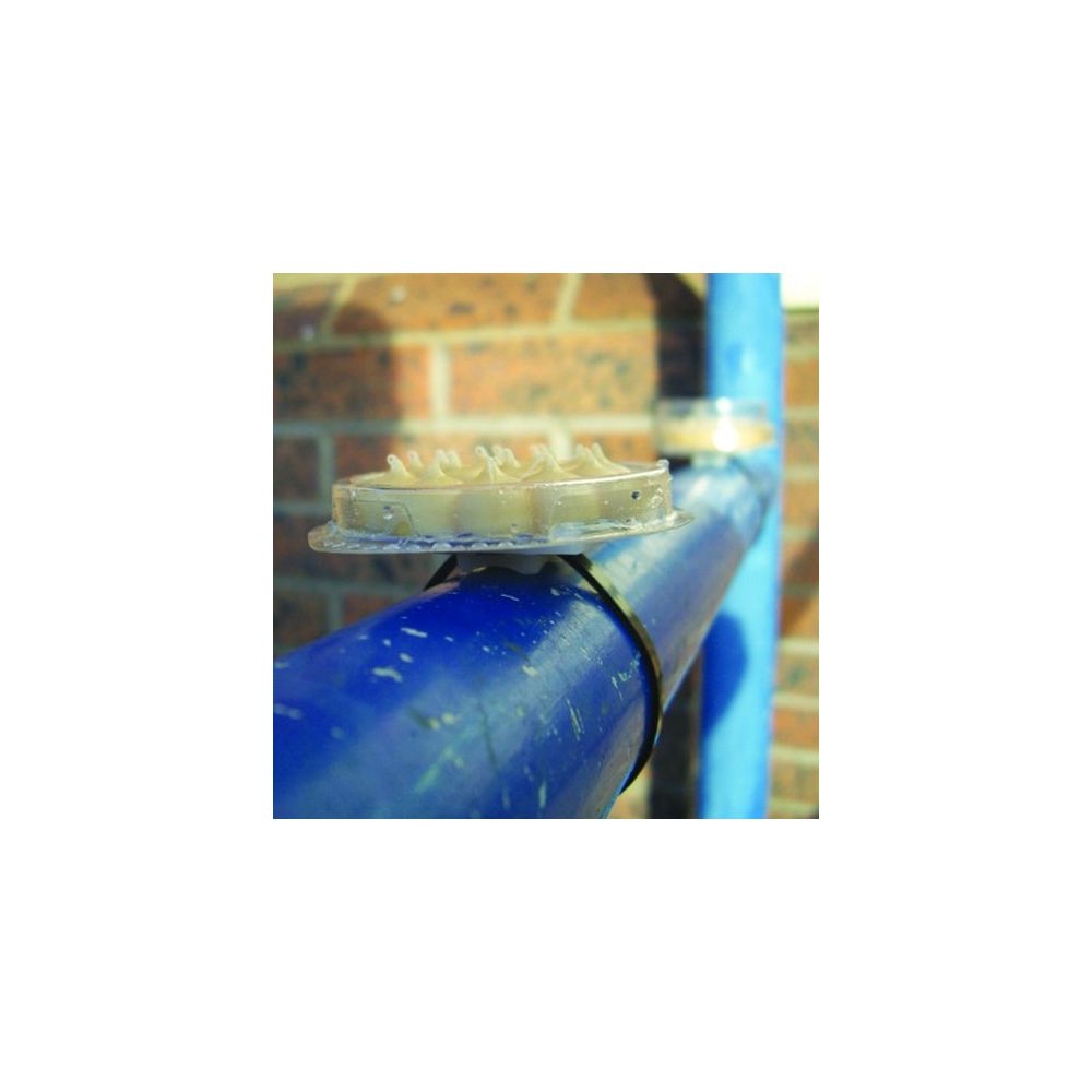 Bird Free Fire Gel secured to a metal pipe using magnetic base attachment